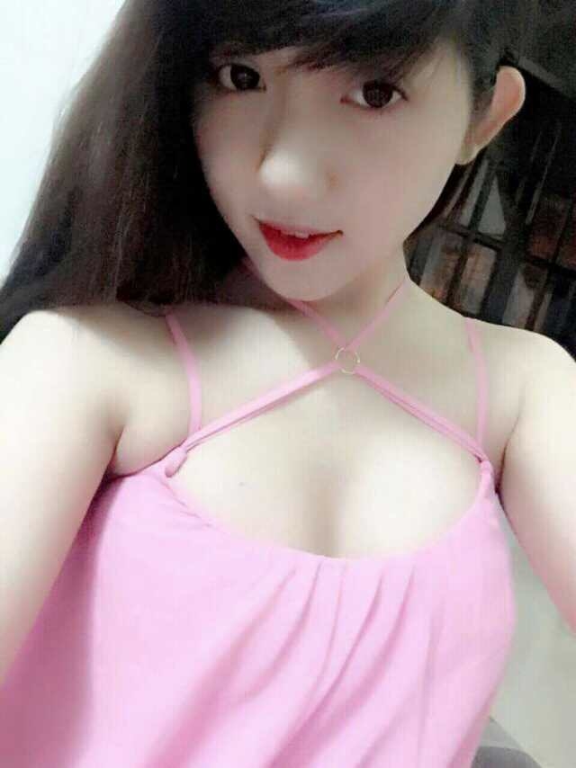 Vietnamese call girl with perfect