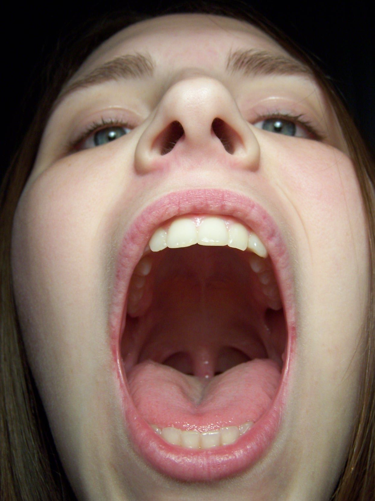 Earthshine reccomend girl mouth uvula