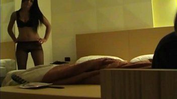Couple amateur français baise dans une chambre d'hôtel - Sextwoo -.